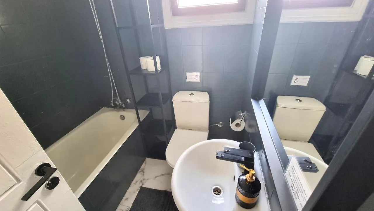 Cozy Beach Apt, Near Airport With 100Mbit Internet Larnaca Apartment