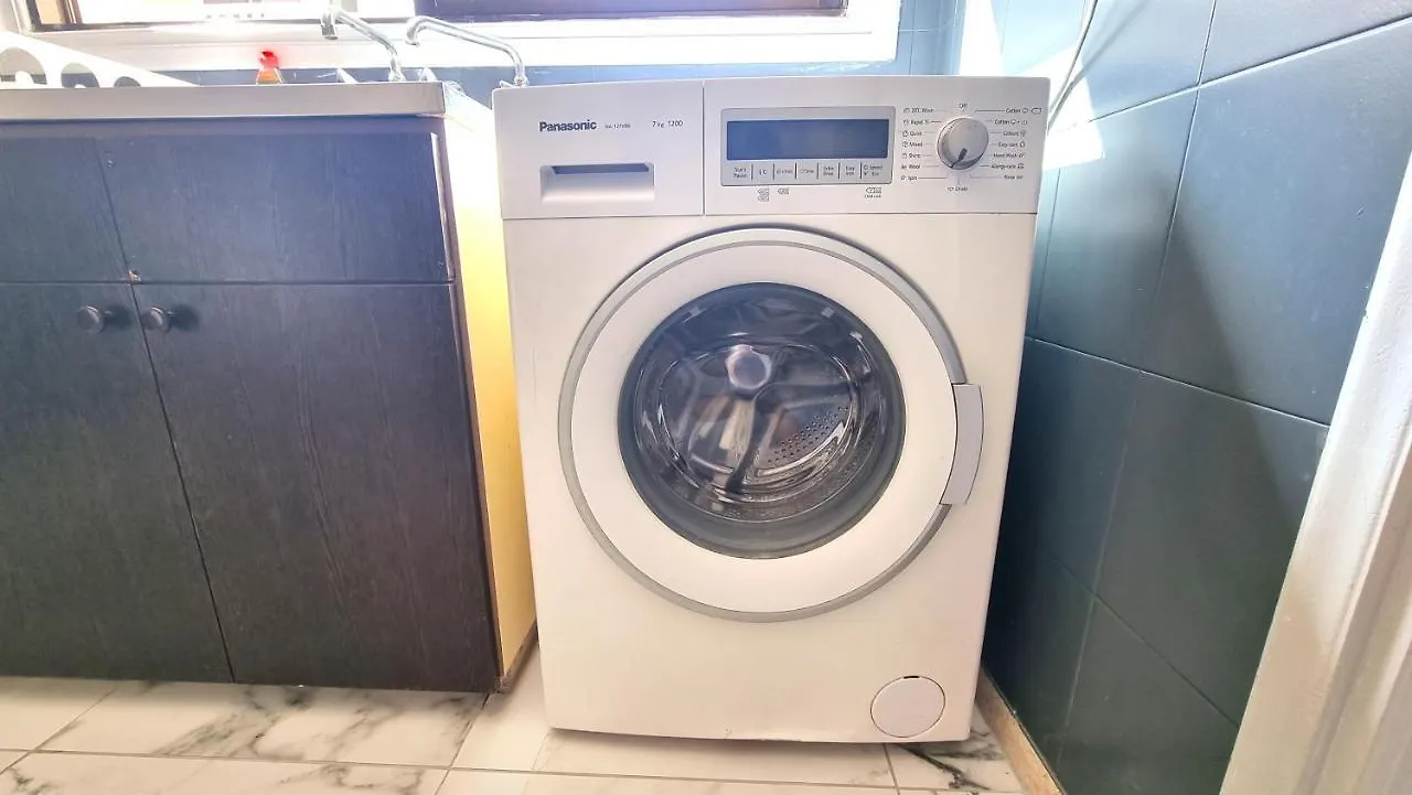 Cozy Beach Apt, Near Airport With 100Mbit Internet location